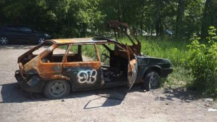 В Нижнекамске около городского парка обнаружена свалка автохлама - НТР 24