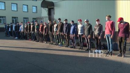 Из Нижнекамска отправилась последняя партия призывников этого лета - НТР 24
