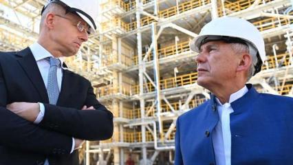 В Нижнекамск прибыл министр внешнеэкономических связей и иностранных дел Венгрии - НТР 24