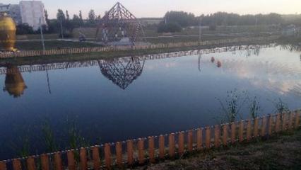 В Камполянах утопили новый, единственный в посёлке, фонтан - НТР 24