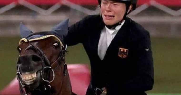 Лошадь олимпиадницы из Германии стала «мемом» о разрушенных мечтах
