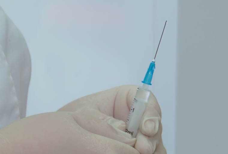 Жители Нижнекамска смогут сделать прививку от COVID-19 во дворе одного из домов на пр. Химиков