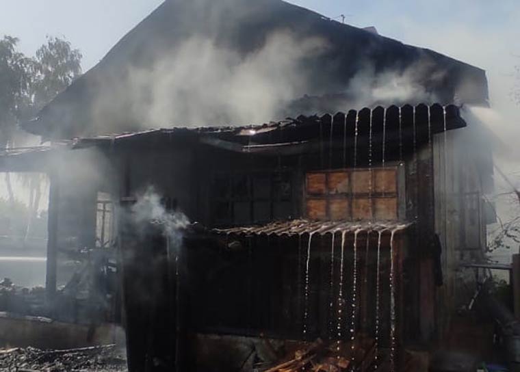 Дом в Юдино, где была обнаружена погибшая во время пожара женщина