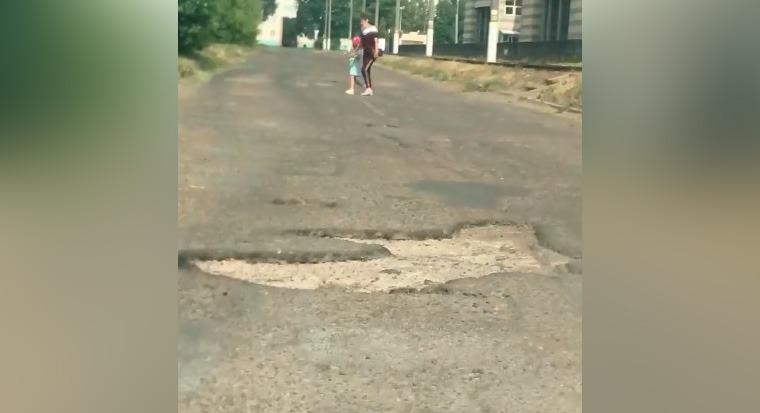 Житель Нижнекамска возмущен состоянием «брошенной» дороги по проспекту Шинников