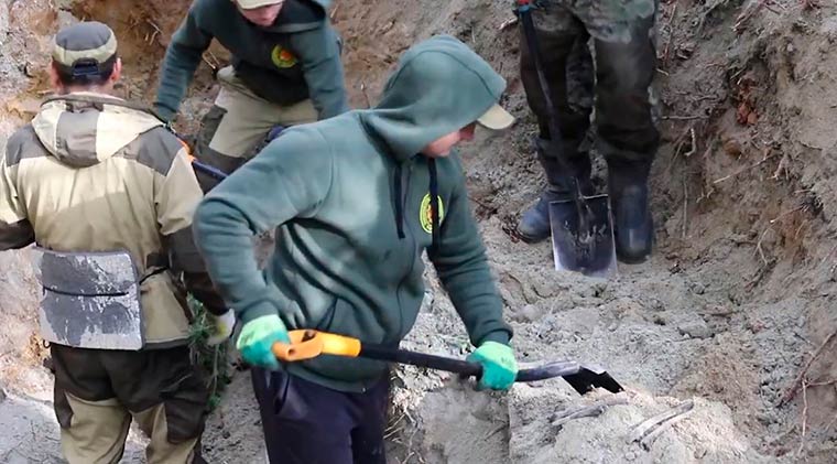 Нижнекамские поисковики подняли на поверхность останки 28 бойцов на «Вахте памяти» в Карелии