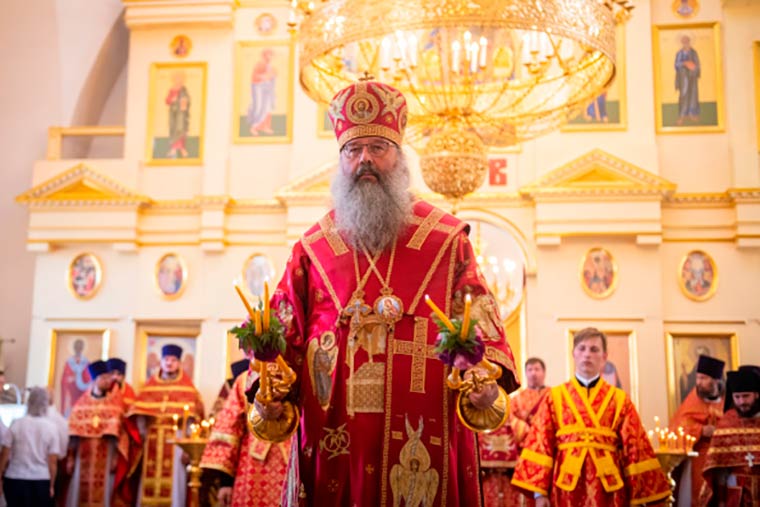 В день памяти семи отроков Ефесских митрополит Кирилл совершил литургию в нижнекамском храме