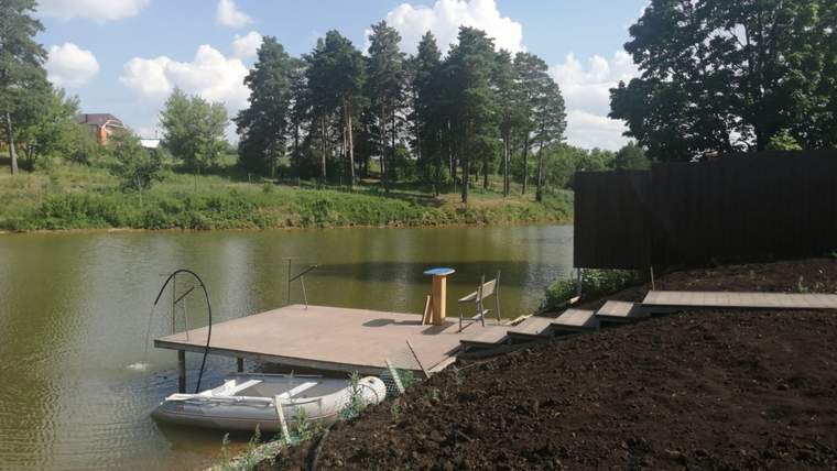 В Татарстане житель села закрыл путь к пруду забором