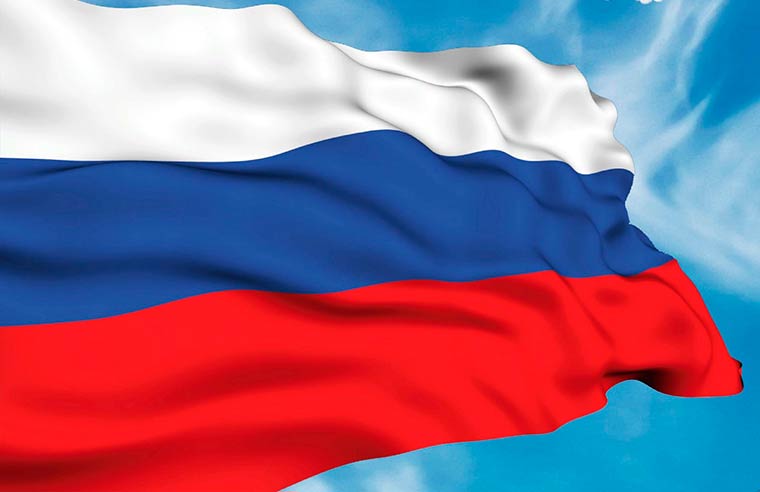 В России отмечается день национального флага