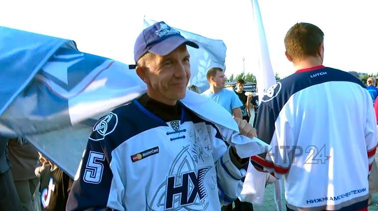 В Нижнекамске игроки хоккейного «Нефтехимика» встретились с болельщиками