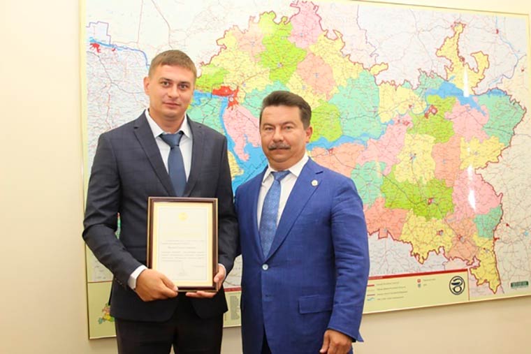 Завотделением нижнекамской ЦРБ получил благодарственное письмо президента Татарстана