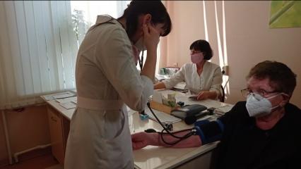 Жителям Нижнекамска объяснили, почему пациентам сложно попасть к терапевту - НТР 24