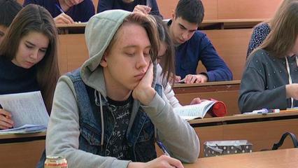 Минобрнауки России рекомендовало вузам перевести непривитых студентов на «удалёнку»