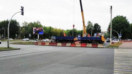 В Нижнекамске закрыли проезд по перекрестку проспектов Химиков и Строителей - НТР 24