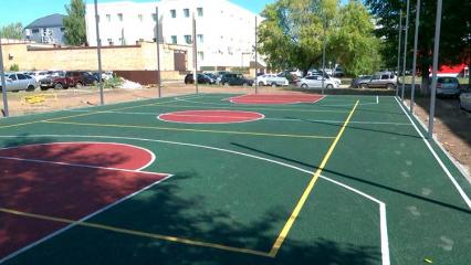 В нижнекамском дворе установили баскетбольную площадку - НТР 24