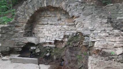 Жители Нижнекамска пытаются спасти родник - НТР 24