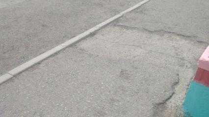 Жительница Нижнекамска показала состояние дорог в своем дворе - НТР 24