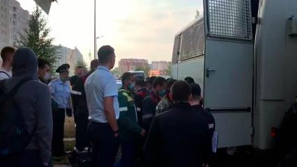 В Нижнекамске в общежитии для иностранцев ввели комендантский час и балльную систему нарушений - НТР 24