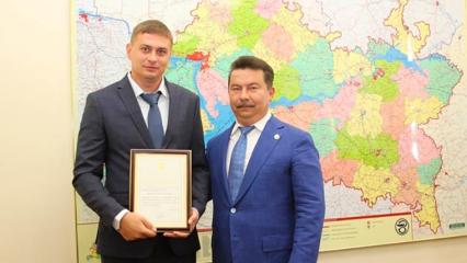 Завотделением нижнекамской ЦРБ получил благодарственное письмо президента Татарстана