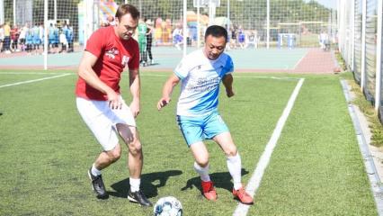 В Нижнекамске прошёл футбольный матч команды руководителей города и бизнесменов