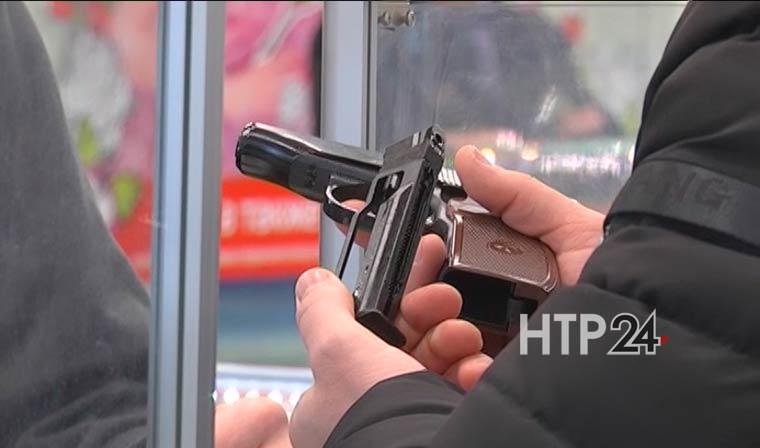 В Нижнекамске мужчина попался в руки правосудия с огнестрельным пистолетом