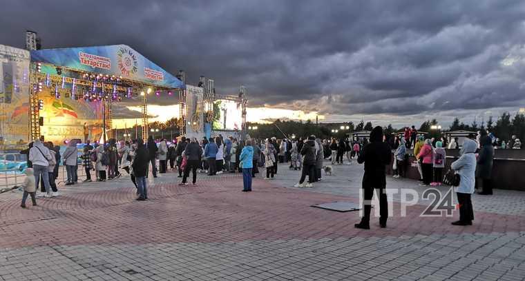 В Нижнекамске проходит концерт лауреатов и победителей фестивалей «Созвездие – Йолдызлык» и «Наше время – Безнен заман»