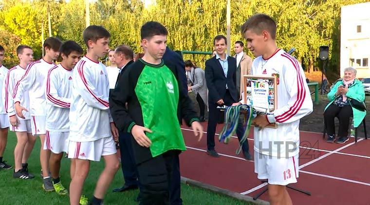 В Нижнекамске прошёл первый футбольный турнир памяти детского тренера Петра Шестакова