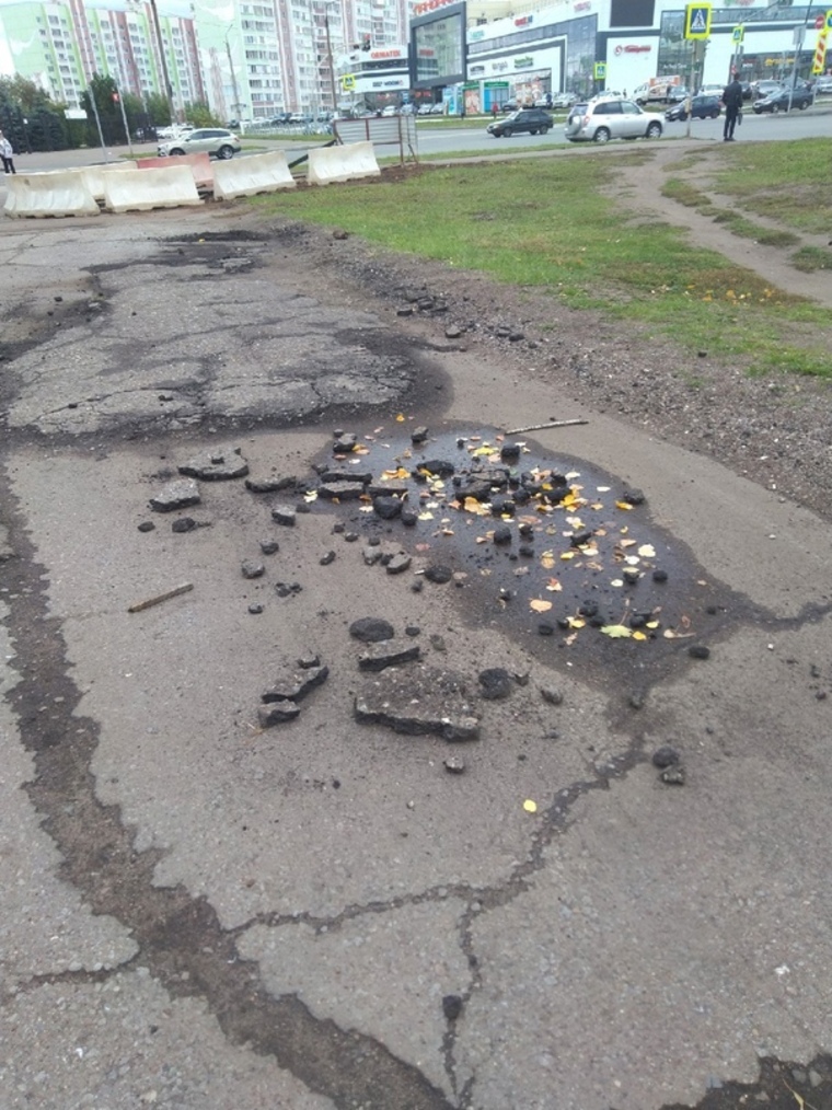 Житель Нижнекамска показал состояние пешеходного променада в городе
