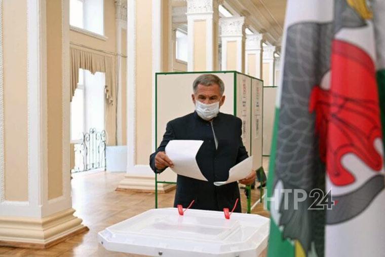 Президент Татарстана проголосовал на выборах в Госдуму