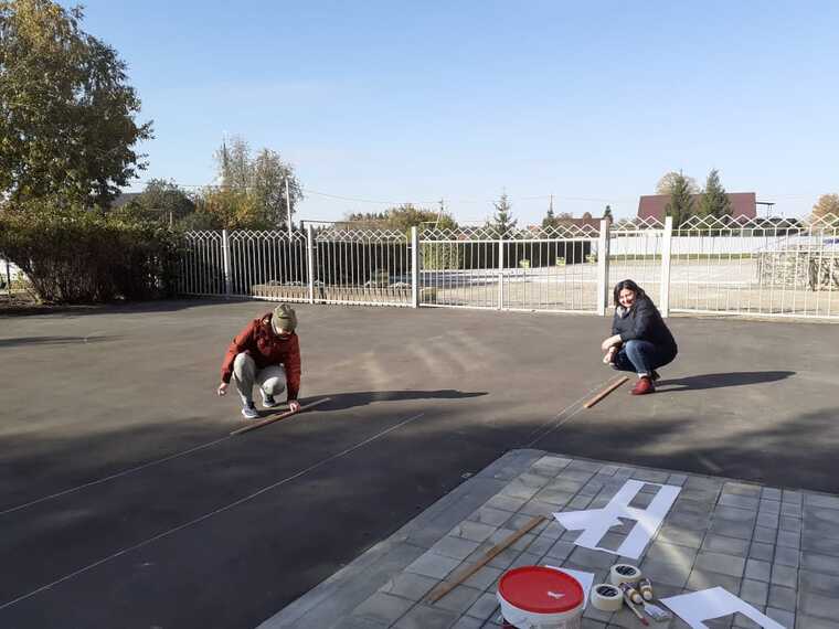 Работа над оформлением площадки