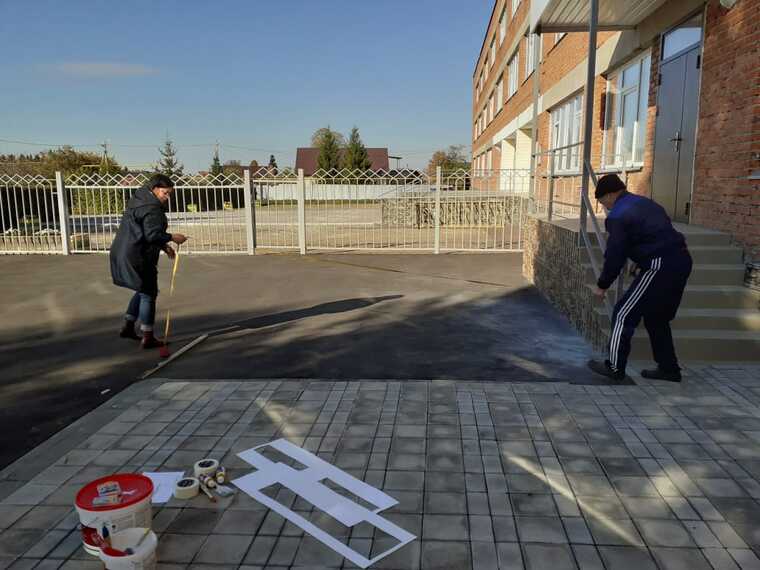 Начало оформления площадки