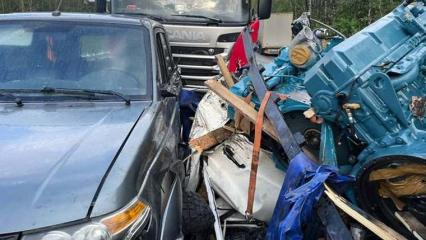 На трассе в Татарстане дальнобойщик с неисправными тормозами погиб в ДТП с четырьмя фурами - НТР 24