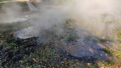 Коммунальная аварии на ул. Баки Урманче оставила нижнекамцев без долгожданной горячей воды