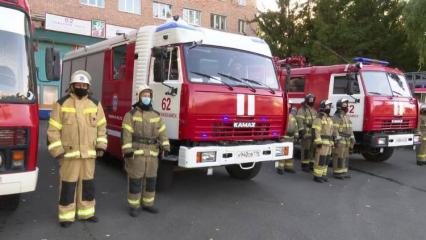 В Нижнекамске прозвучали пожарные сирены в память о погибшем главе МЧС