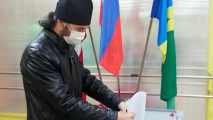 На выборах депутатов Госдумы РФ проголосовали священнослужители Нижнекамска