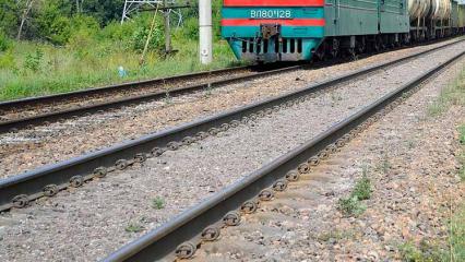 Под Казанью тепловоз сбил мужчину, который шел по путям - НТР 24