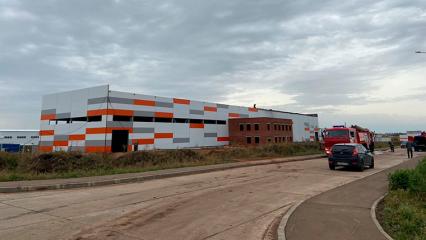 Пожар в промзоне Нижнекамска произошёл в здании компании «Технология НК» - НТР 24