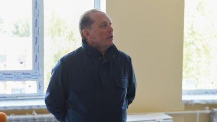 Мэр Нижнекамска посетил образовательные объекты города - НТР 24