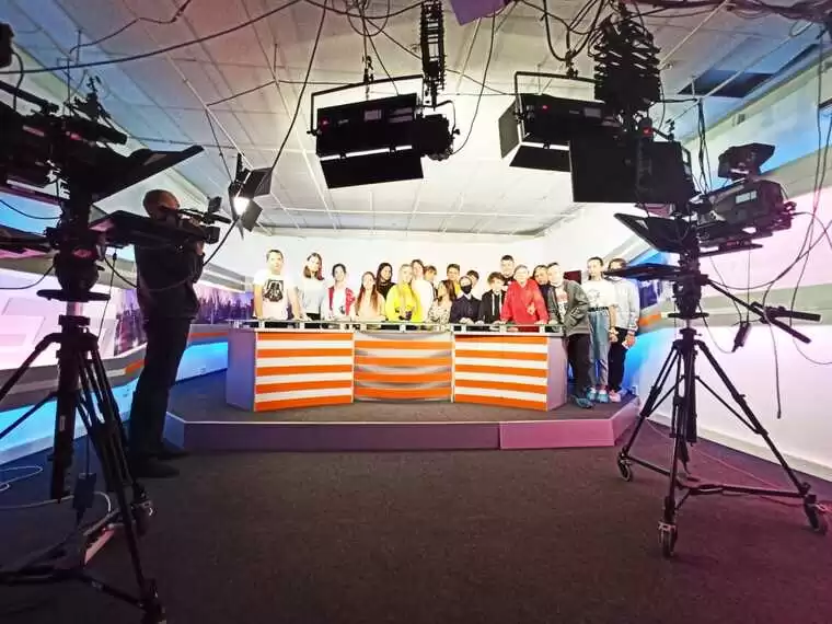 Юные ученики нижнекамской школы посетили медиахолдинг НТР с экскурсией