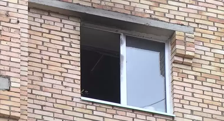 В Татарстане женщина проникла в чужую квартиру и избила парня 