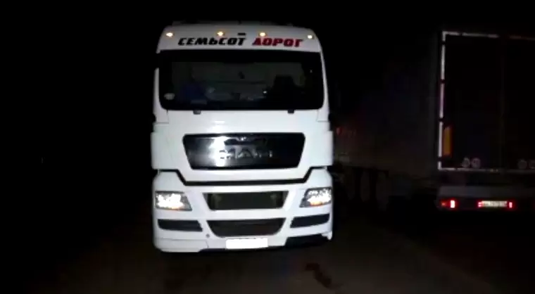 Дальнобойщик из Татарстана насмерть сбил человека на трассе в Башкирии