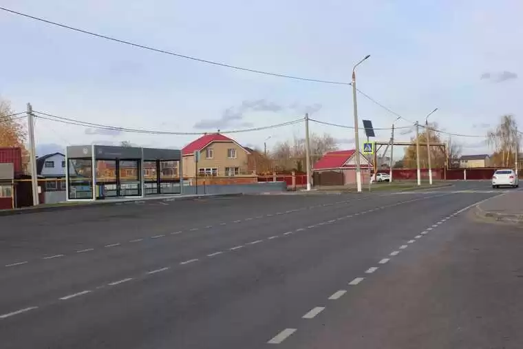 Дорожники отремонтировали 2 автобусные остановки