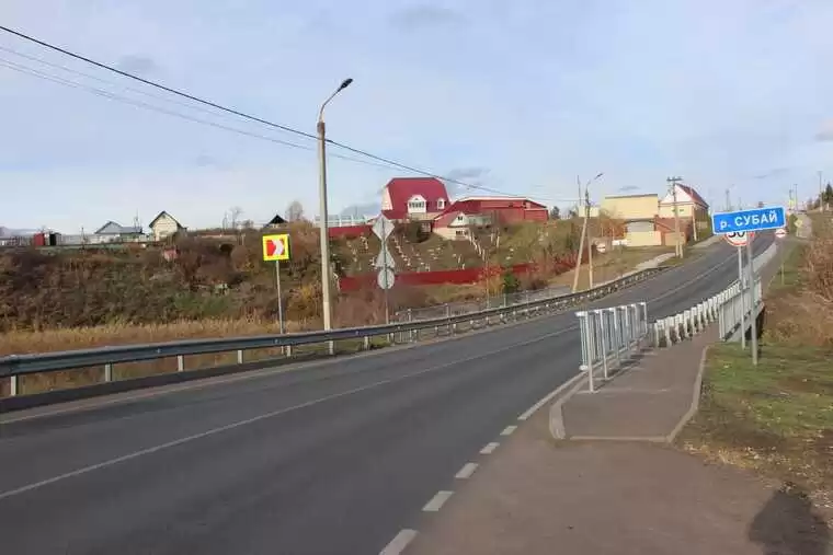 На мосту через реку Субай обновлено асфальтобетонное покрытие