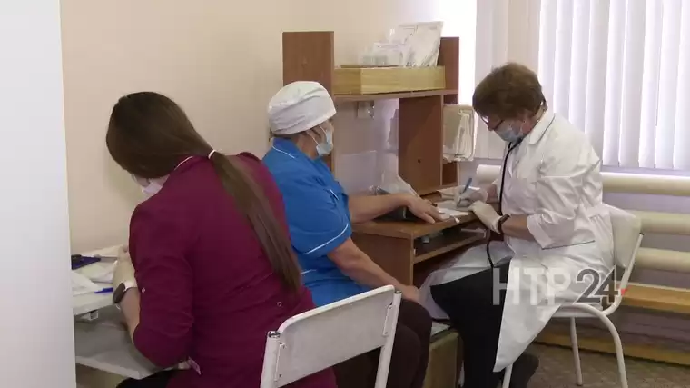 В Нижнекамске привили более 80 учителей и школьных работников