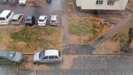 «Постоянный с**ч»: нижнекамка показала двор, в котором на протяжении года не убираются - НТР 24