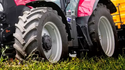 Татарстанец за рулём трактора задавил 53-летнюю работницу фермы - НТР 24