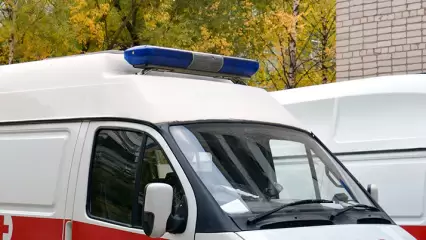 В Татарстане водитель на «Mercedes» наехал на переходившего дорогу человека - НТР 24