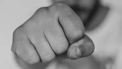 В Татарстане избили мужчину из-за того, что он громко слушал музыку - НТР 24