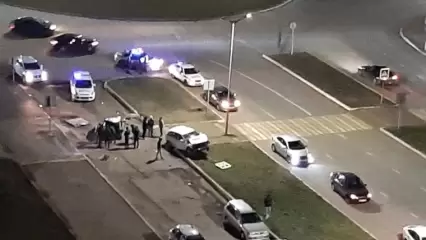 В Нижнекамске после аварии серьезно пострадали «девятка» и «Audi» - НТР 24