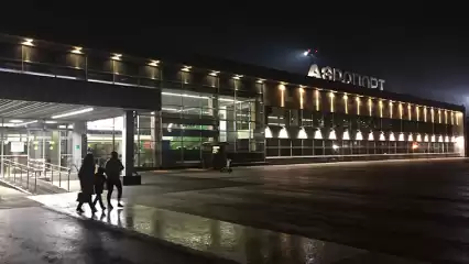 Самолёт с хоккеистами «Амура» экстренно сел в нижнекамском аэропорту «Бегишево»