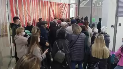 В Нижнекамске отменили вакцинацию в торговых центрах. Новый график на 13 октября - НТР 24